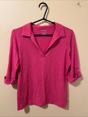 Rachel Zoe Hot Pink Collared V-Neck 1/2 sleeve roll tab. PTP 18.5"